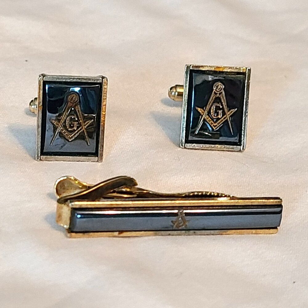 Vintage Gold Tone Masonic Freemason Black Stone Cufflinks Tie Tack Clip Men